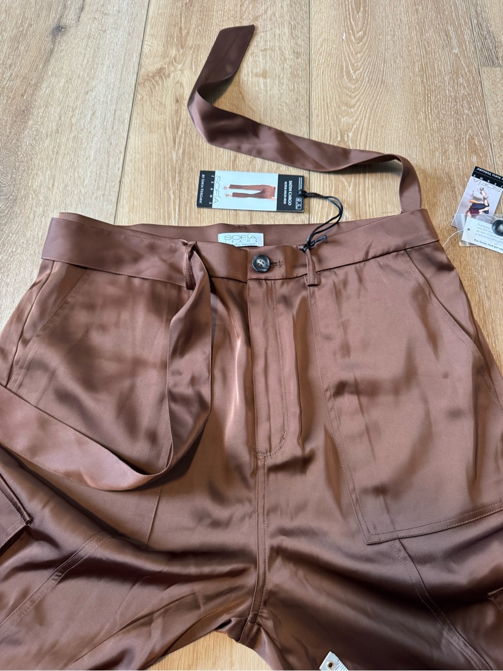 SOFIA JEANS SATIN CARGO SUPER HIGH RISE PANTS SIZE 14 new with tags - Picture 4 of 11